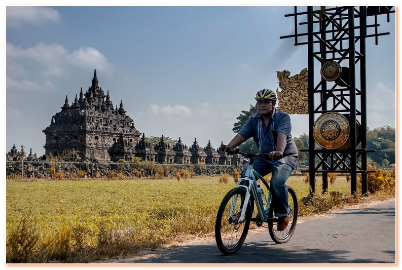 Prambanan Cycling Tour exploring the most beautiful hindu temple